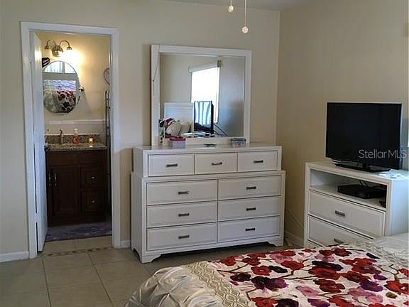 5th image of 1934 Greenview Dr