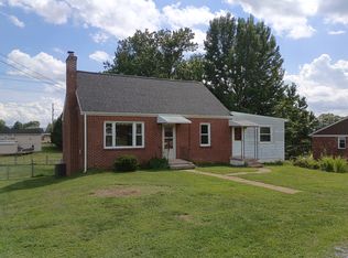 810 Bank St, Shenandoah, VA 22849