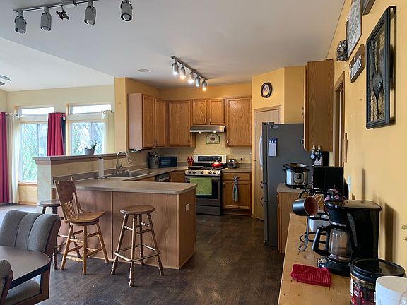 3rd image of 6106 Stafford St