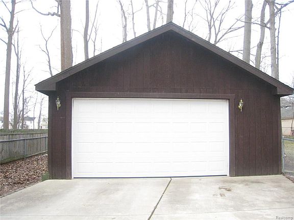 2nd image of 21295 Whitlock St
