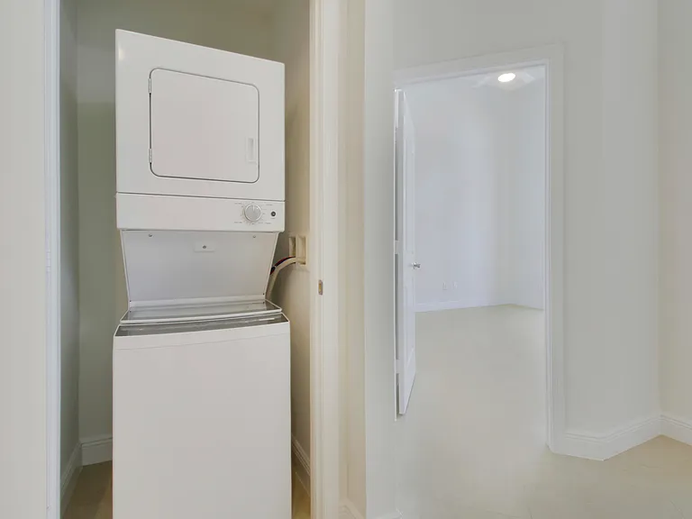 701 S Olive Ave #316 — Photo 21