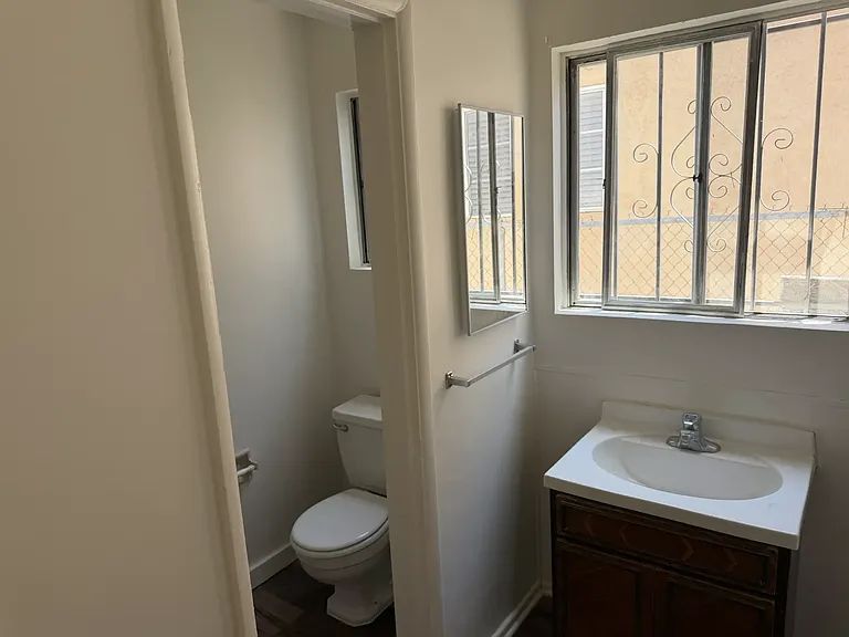 4928 E 60th Pl — Photo 7