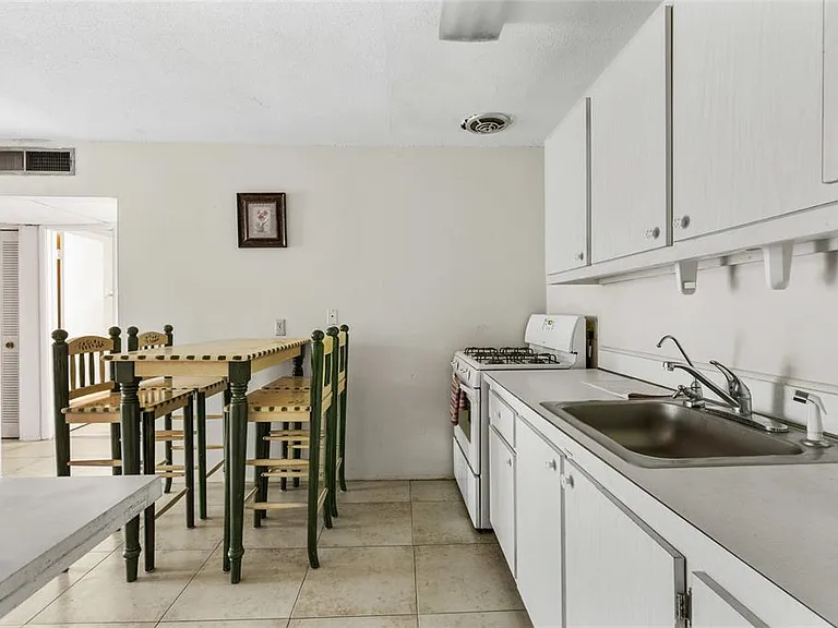 1700 SW 16th Ct #B28 — Photo 10