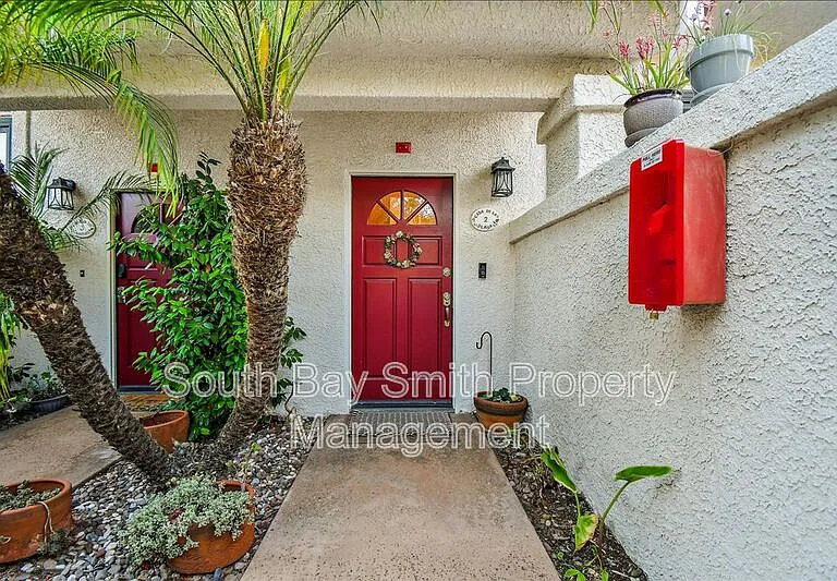 231 N Broadway #2 — Photo 34