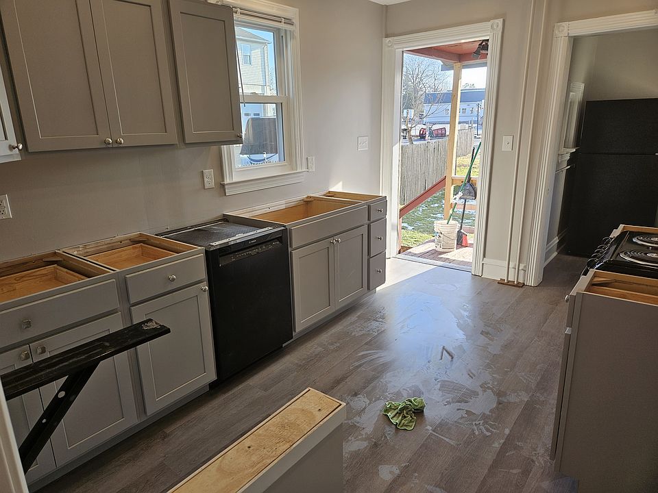 Granite countertops coming soon