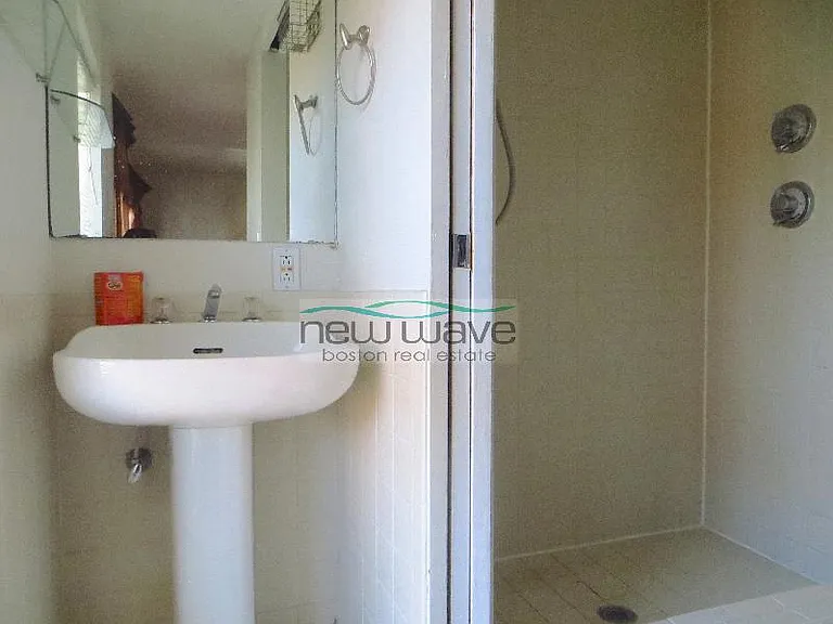 601 Tremont St #4 — Photo 9