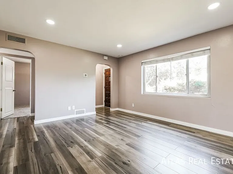 1620 Phoenix Ct — Photo 4