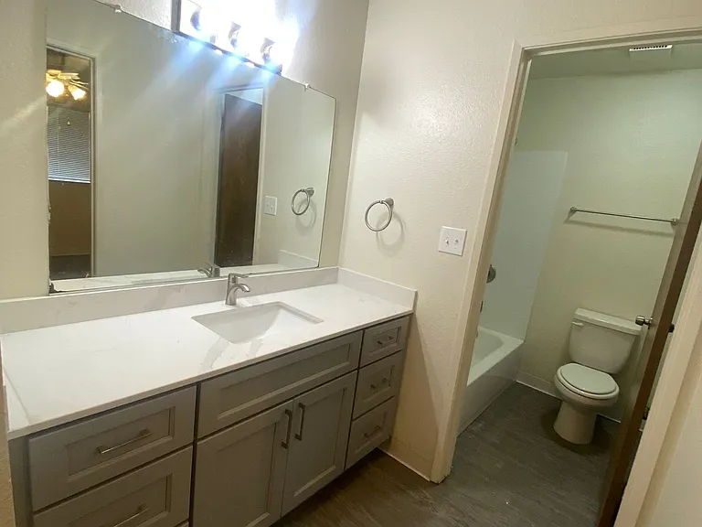 1,395 / 1br - Apartment 1 Bed 1 Bath $1,395 / Month (Sacramento, CA) — Photo 6