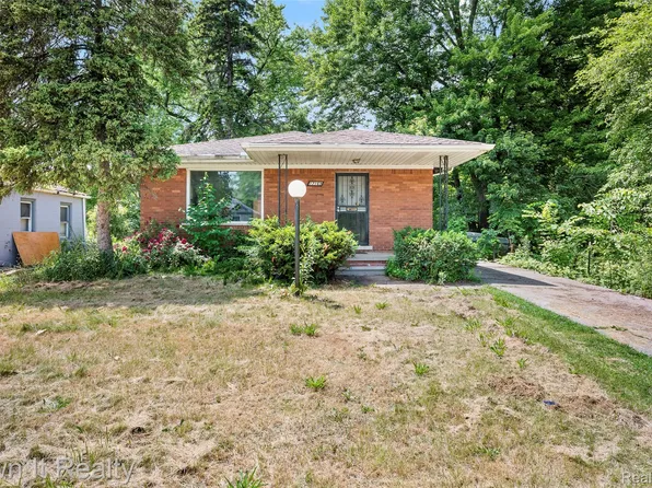 17169 Harlow St, Detroit, MI 48235