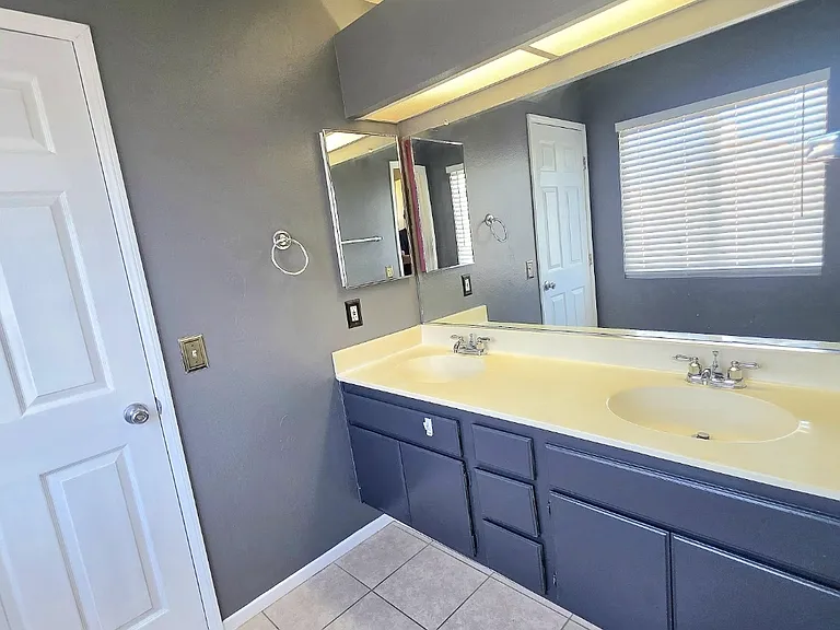 621 E Avenue J12 — Photo 11