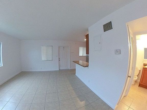 5th image of 2655 NE 8th Ave APT 112