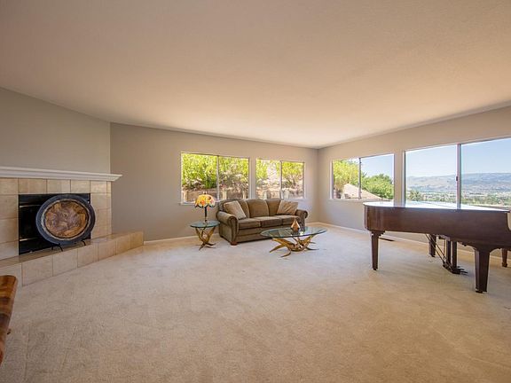 5th image of 1075 W Dunne Ave