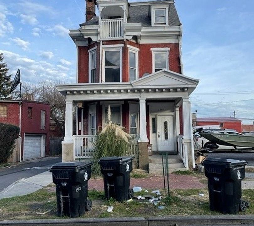 1st image of 1306 Vernon St APT D