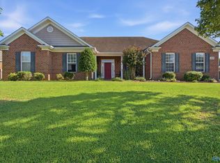 208 Cozy Creek Rd, Meridianville, AL 35759