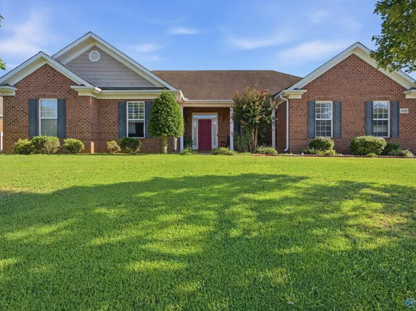 208 Cozy Creek Rd, Meridianville, AL 35759
