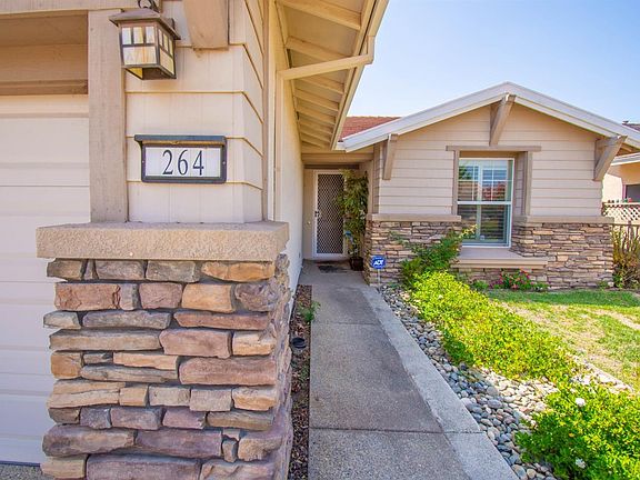 3rd image of 264 Stags Leap Ln