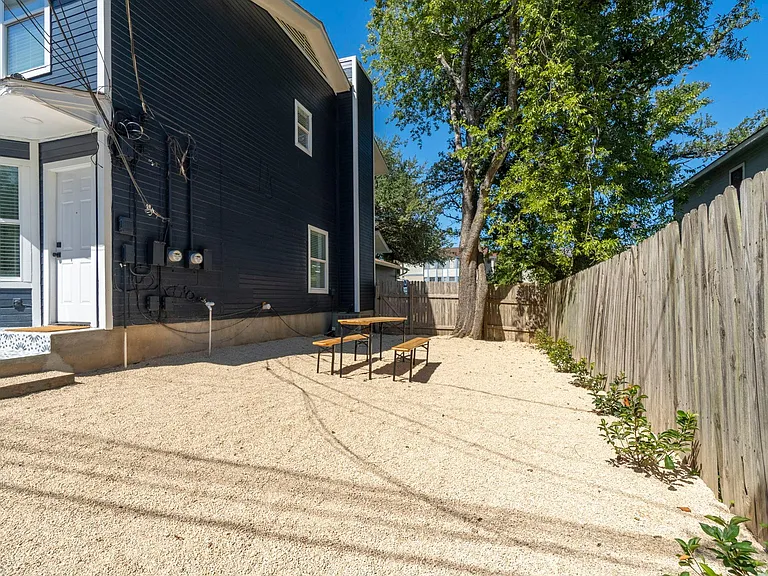 2101 Kirksey Dr #A — Photo 30