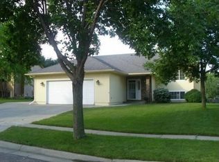 3511 S Matthew Dr, Sioux Falls, SD 57103