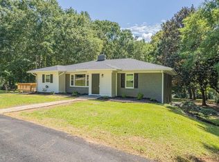 195 Johnny St, Hartwell, GA 30643
