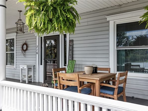 716 Front St, New Matamoras, OH 45767