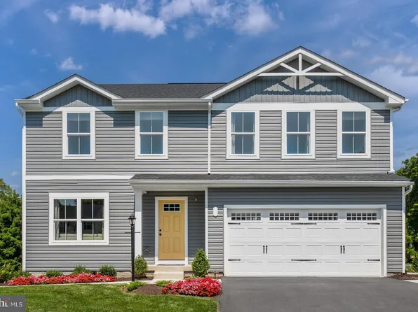 32 Changing Season Way, Hedgesville, WV 25427