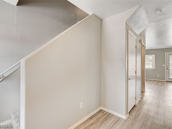 5th image of 1925 Hodgenville St Unit 105