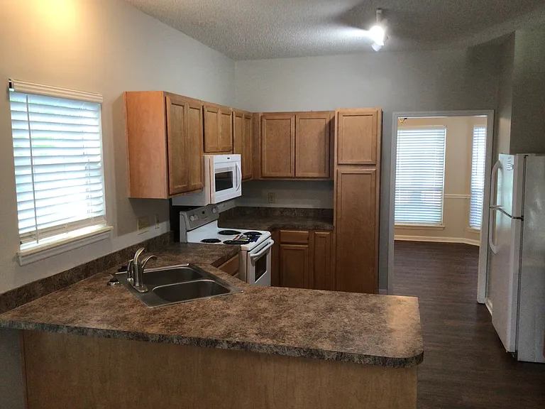 13615 Portpatrick Ln — Photo 3