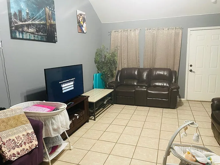 438 Alma Ave — Photo 6