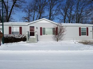 8938 Woods Edge Dr, Kalamazoo, MI