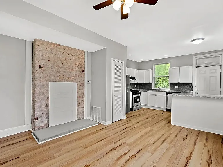 3805 California Ave — Photo 9