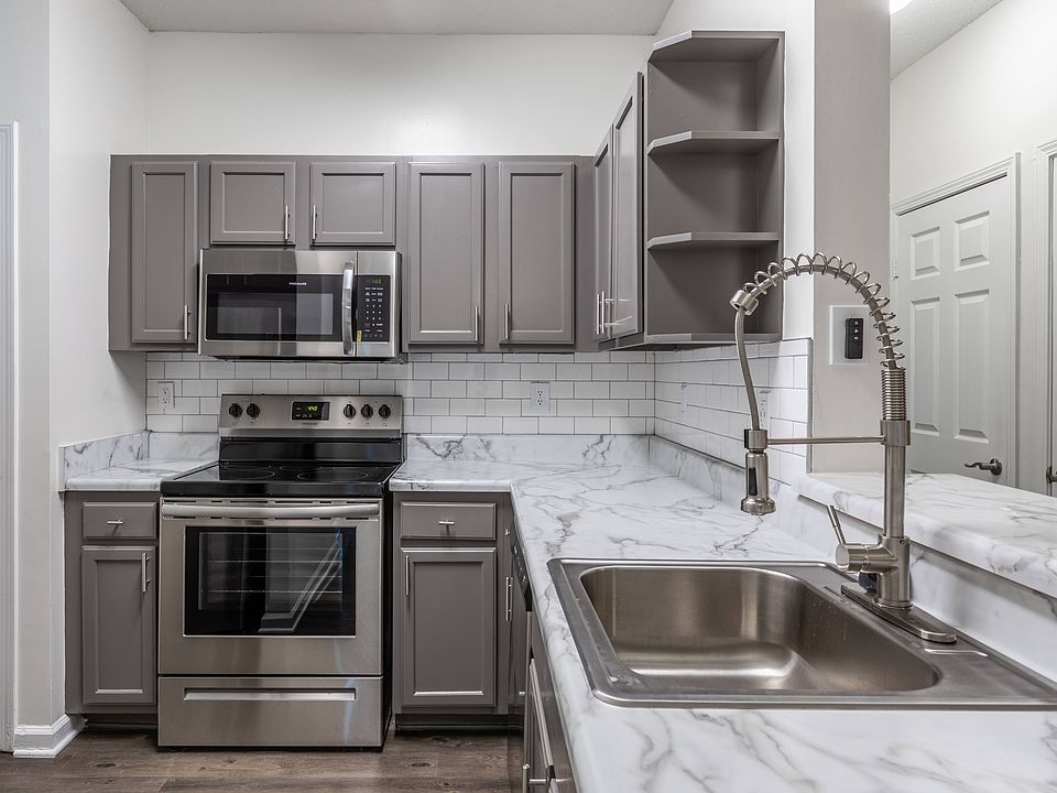 1st image of 100 Peyton Pl SW #2-2103