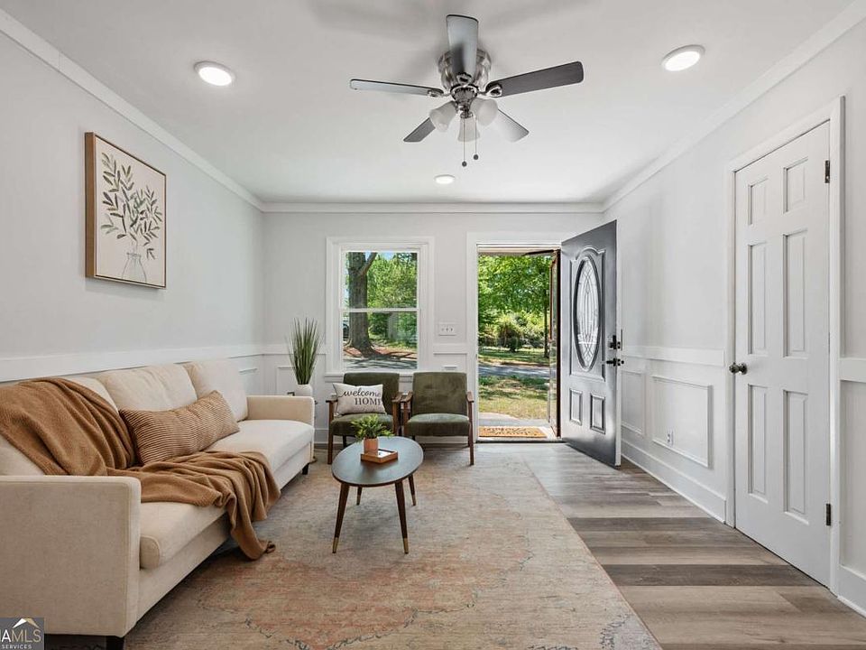 1st image of 100 Pine Cir