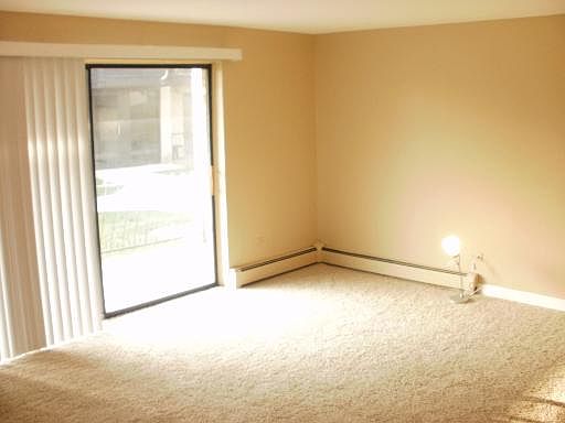 5th image of 11115 S 84th Ave APT 1B