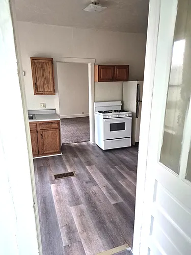 814 E 10th St #2 Photo 1
