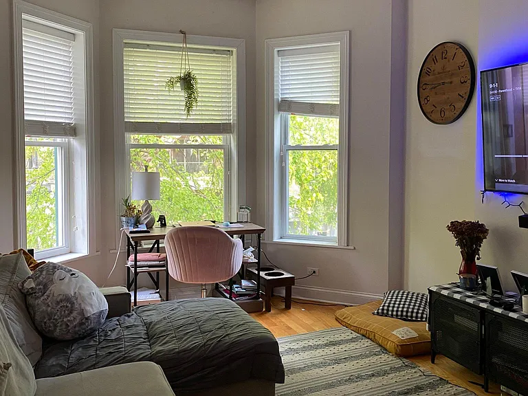 3744 N Kenmore Ave #2 — Photo 6