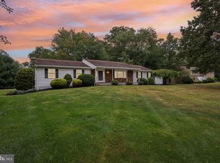 15 Christina Ln, Robbinsville, NJ 08691