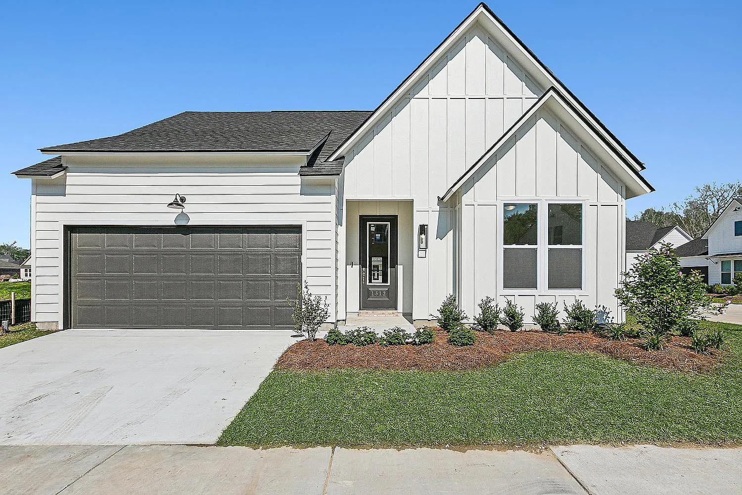 1512 Alum Creek Dr — Photo 1
