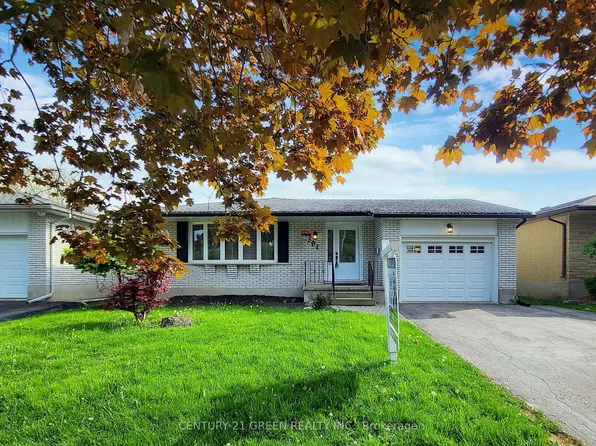 591 Dogwood Ln, Waterloo, ON N2L 4Y1
