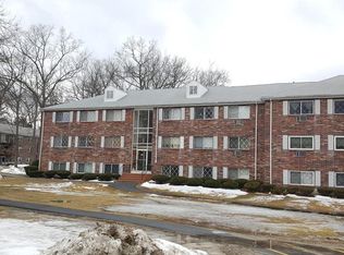 66 Fernview Ave APT 8, North Andover, MA 01845