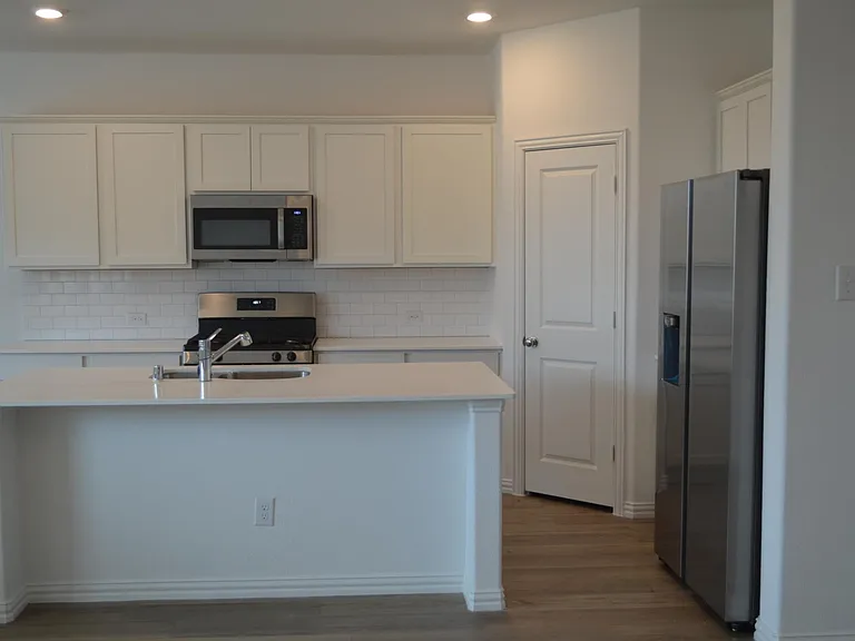7924 Lindheimer Ln — Photo 8