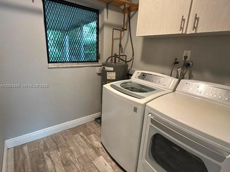 2020 NE 33rd St #2020 — Photo 16