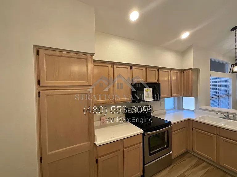 16828 S 13th Way — Photo 6