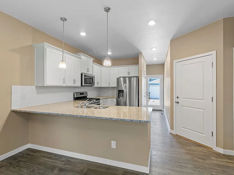827 N Quatar St — Photo 7