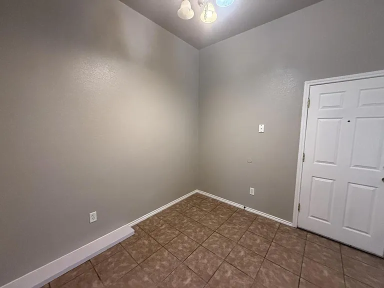 4205 Cambridge Dr #A — Photo 7