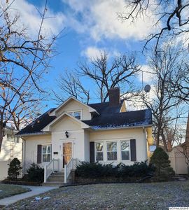 831 1st St NW, Mason City, IA, 50401