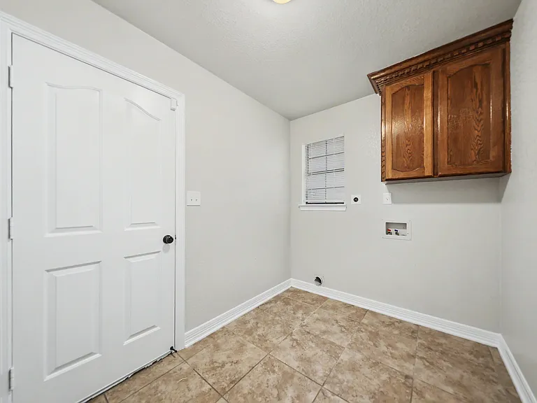 6404 Siltstone Loop — Photo 18