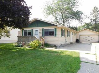 2383 Shattuck Rd, Saginaw, MI 48603