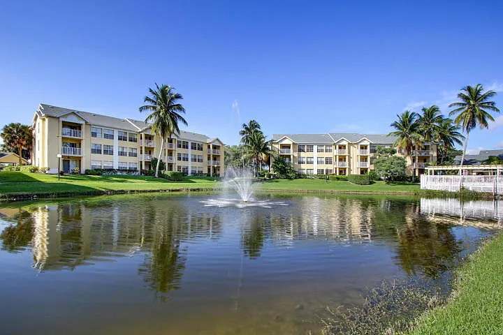 1 bed, 1.0 bath, 700 sqft, $2,000 — Photo 1