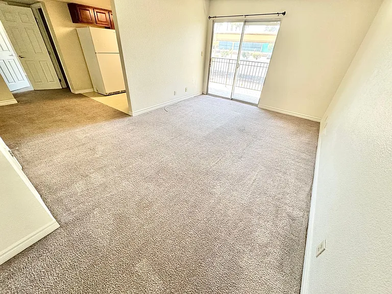5060 Indian River Dr #379 — Photo 2