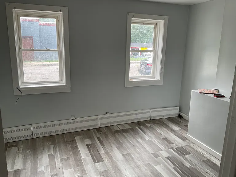 137 William St #2 — Photo 2